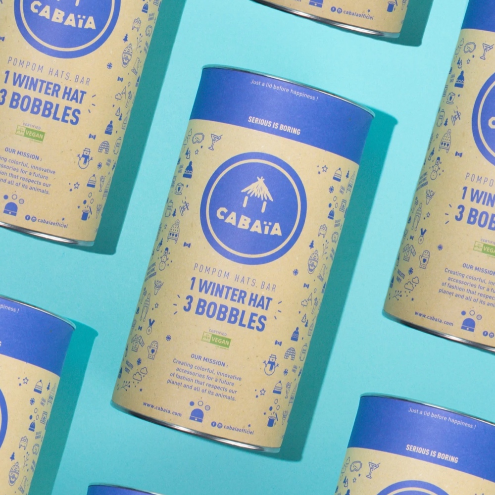 CABAIA - Bonnet Creamy Gin Terracotta + 3 Pompoms + 1 Shaker - Certifié  Vegan pour Homme et Femme : : Mode